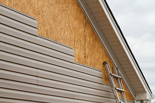 24/7 Emergency Siding Contractor experts in Bloomington, IL